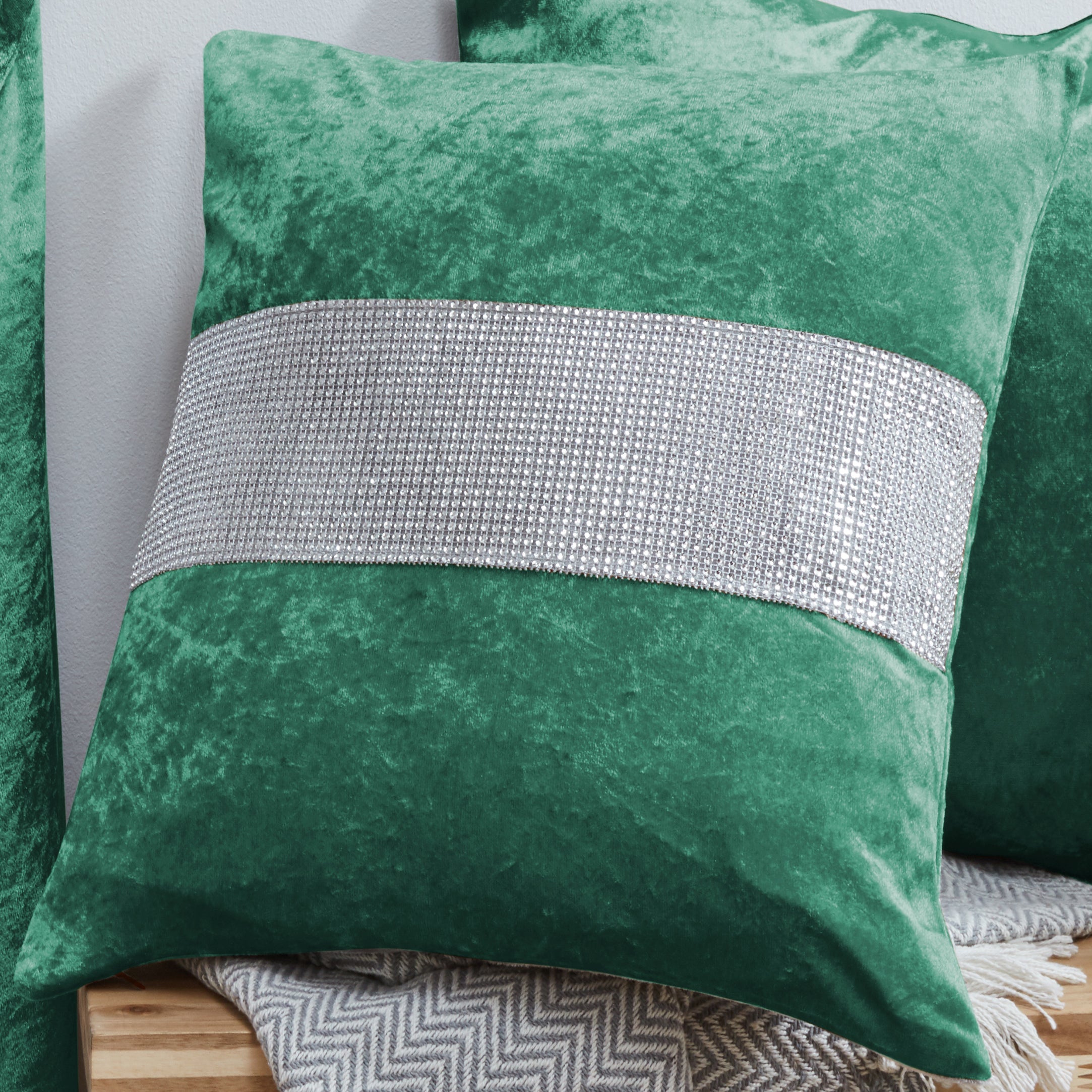 Crushed Velvet Fully Lined Ready Made Tape Top Curtains (Emerald Green)