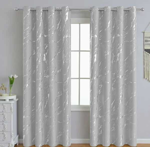 Elyse Silver Thermal Blackout Eyelet Curtains With Silver Foil (Silver)