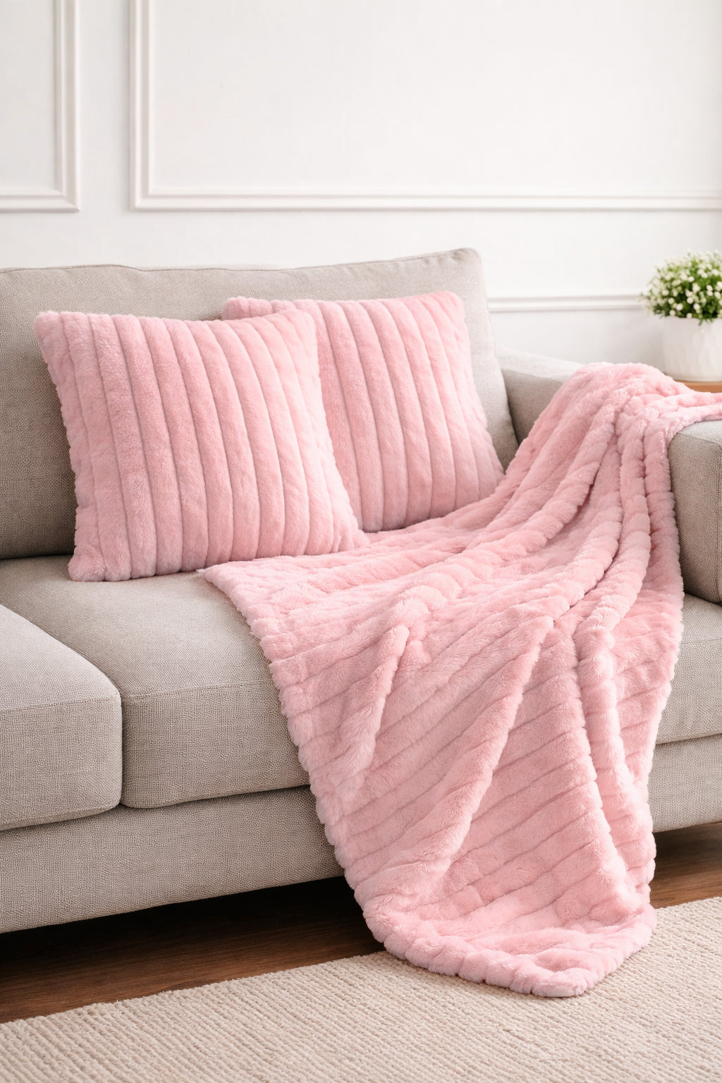 Ribbed Extra Thick Soft Faux Fur Throw (Pink)