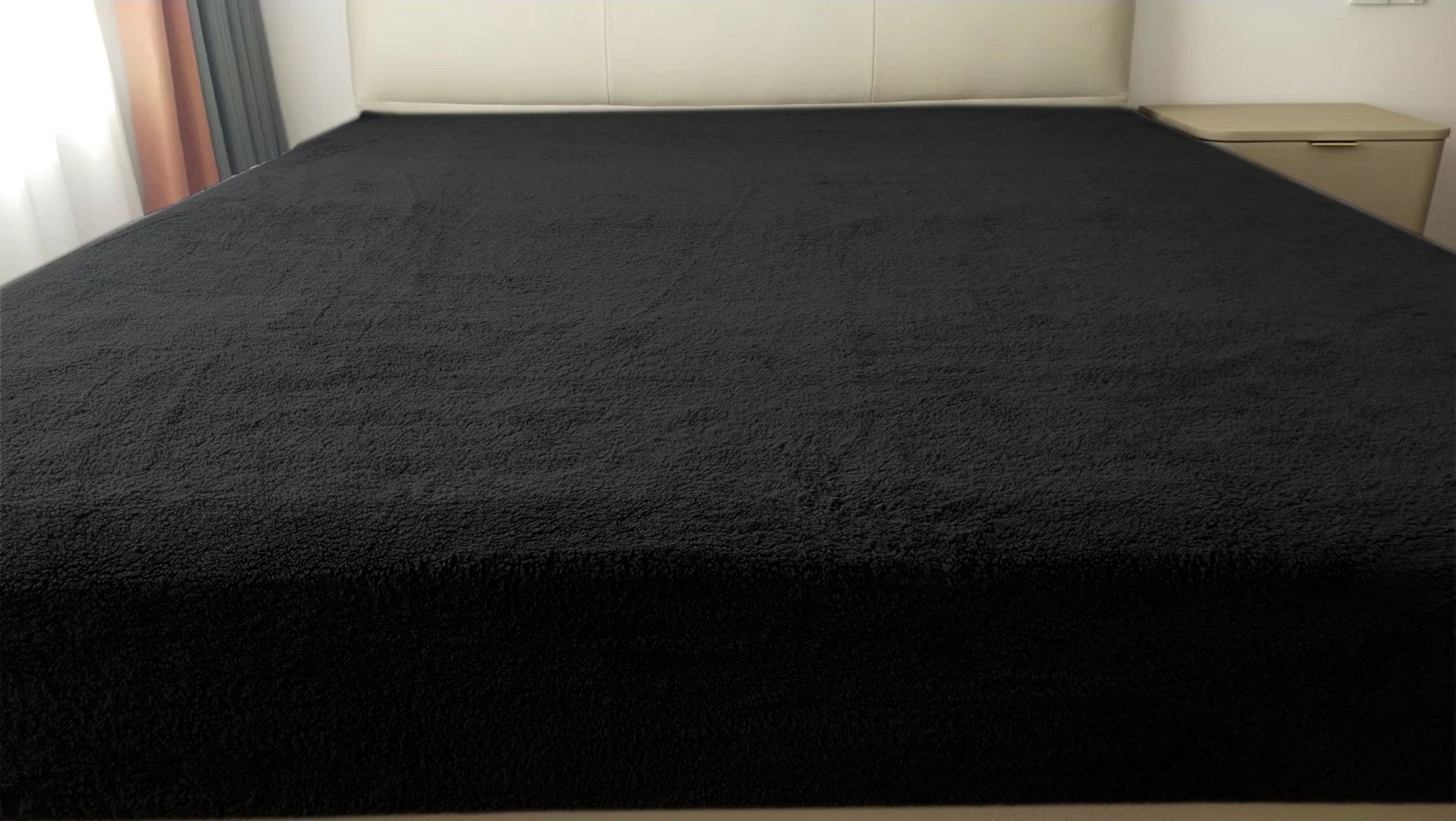 Teddy Fleece Fitted Sheet (Black)