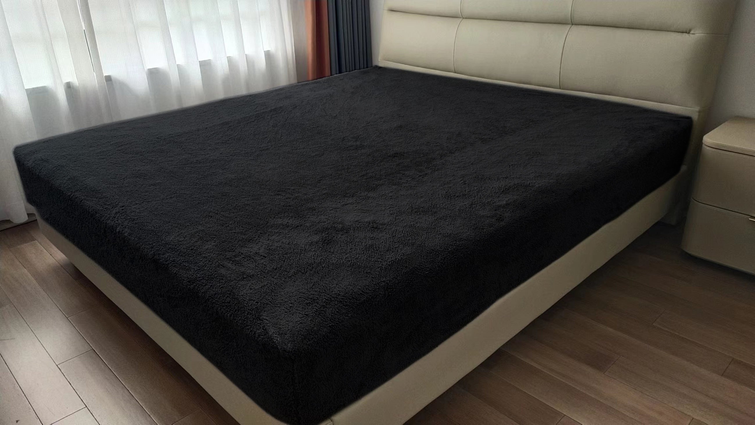 Teddy Fleece Fitted Sheet (Black)