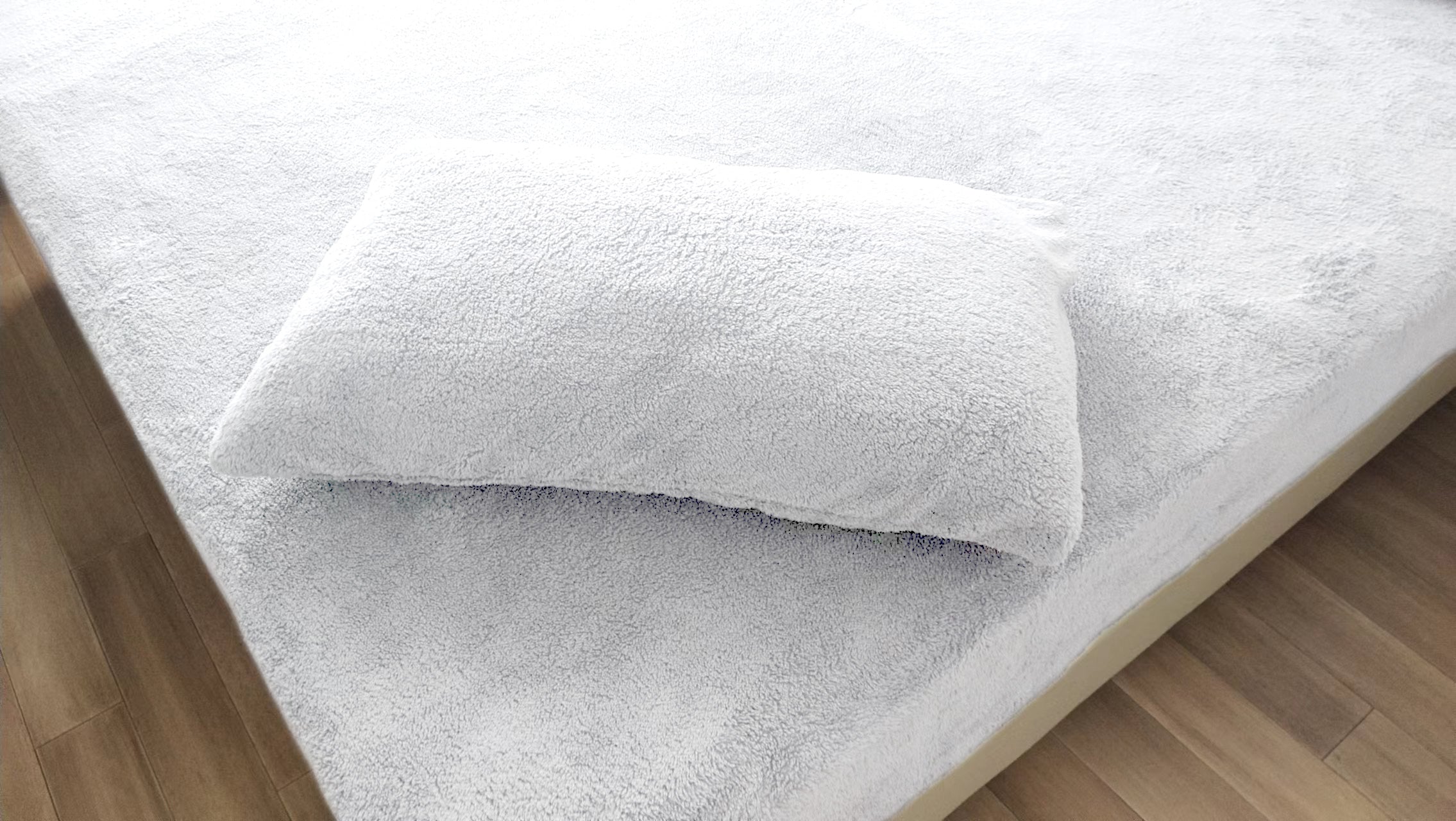 Teddy Fleece Duvet Cover And Pillowcase Set (White)