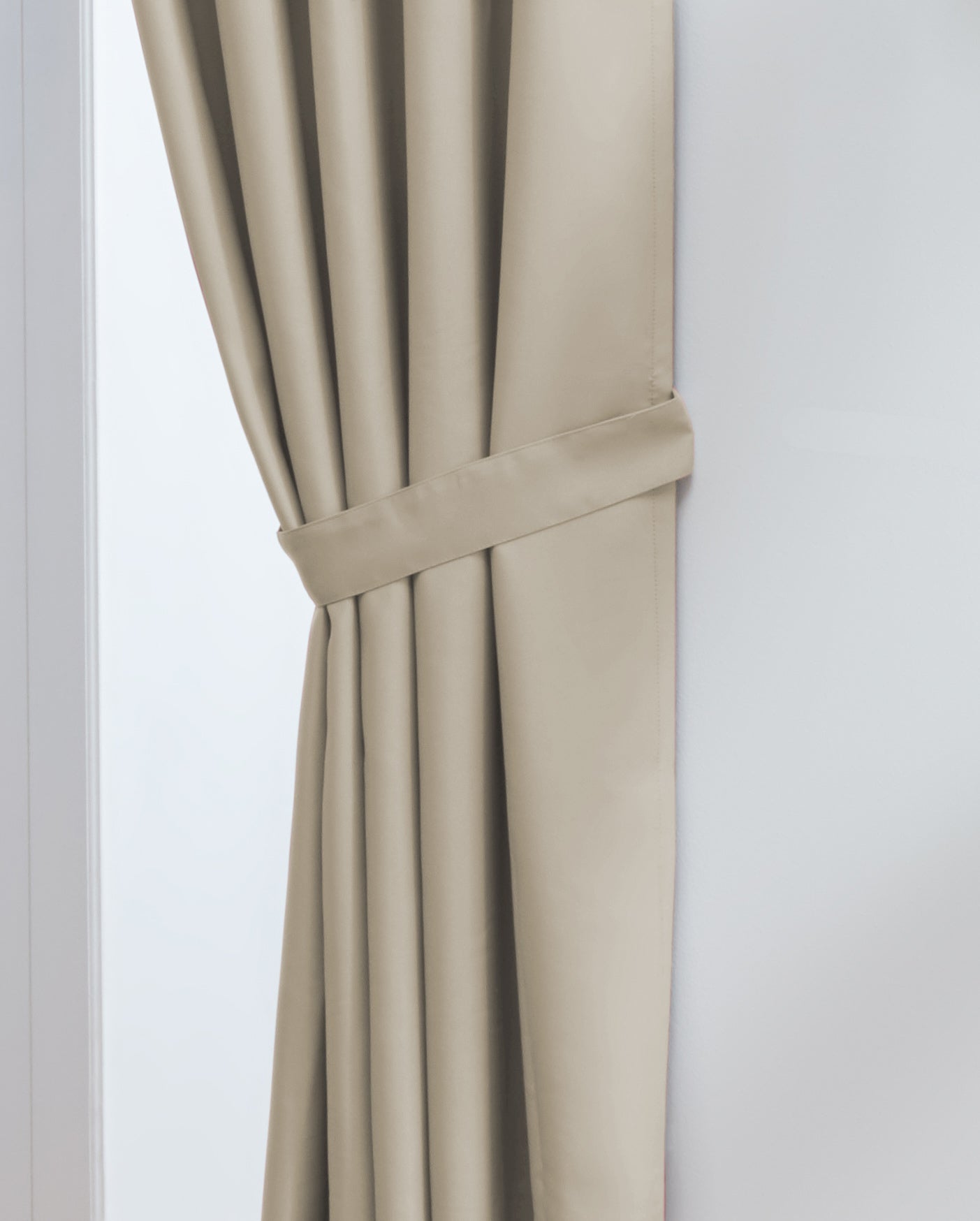 Thermal Blackout Ready Made Pencil Pleat Tape Top Curtains + Tie Backs (Natural)