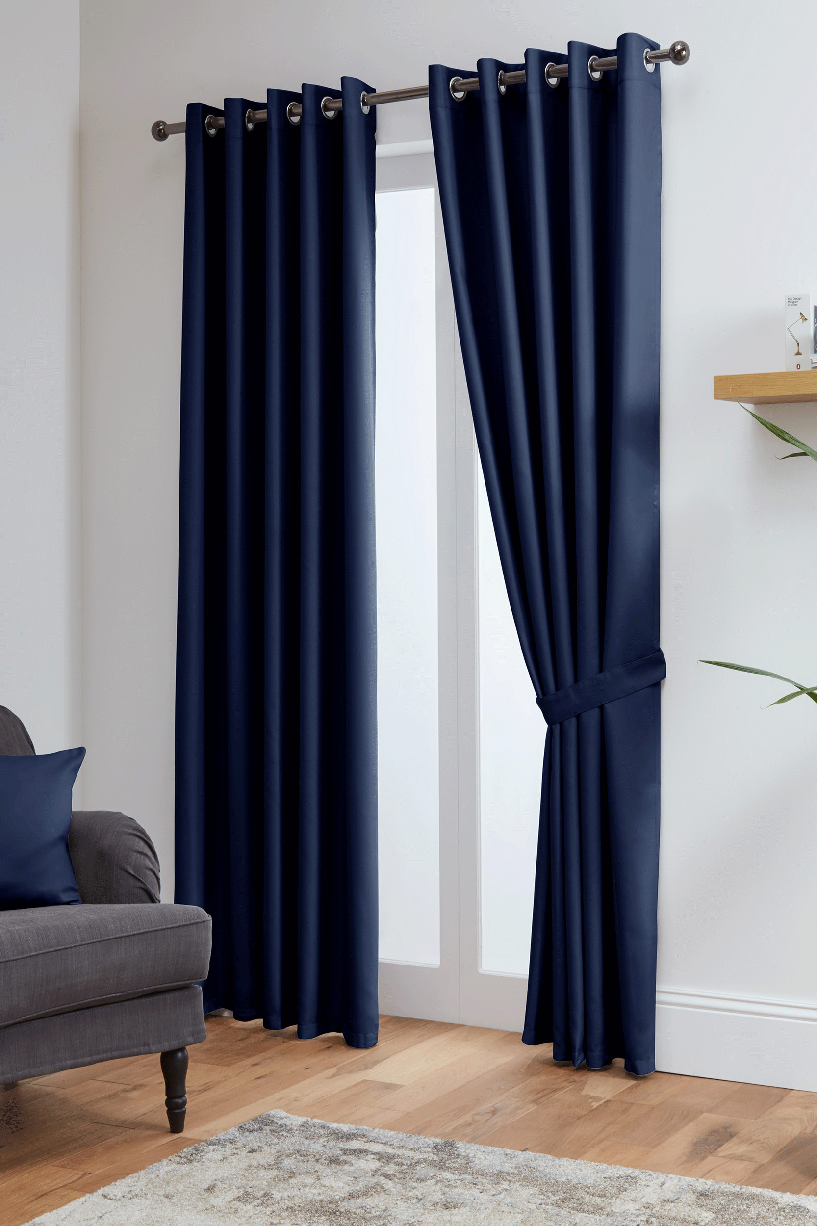 Thermal Blackout Ready Made Eyelet Curtains + Tie Backs (Navy)
