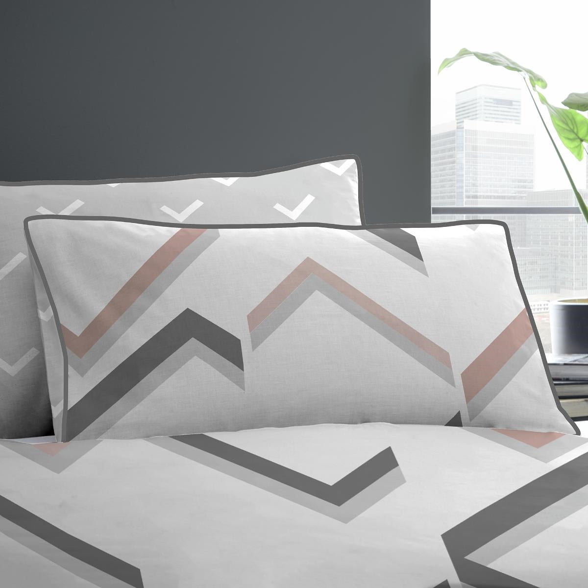 Fractured Lines 100% Cotton Reversible Duvet Cover And Pillowcase Set (Blush)