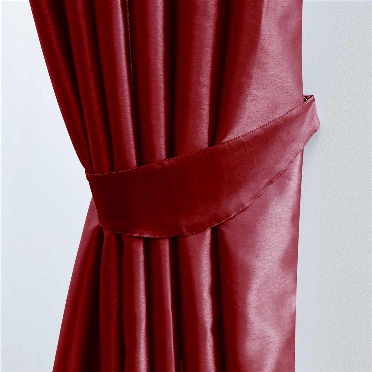 Faux Silk Tape Top Fully Lined Curtains (Red)