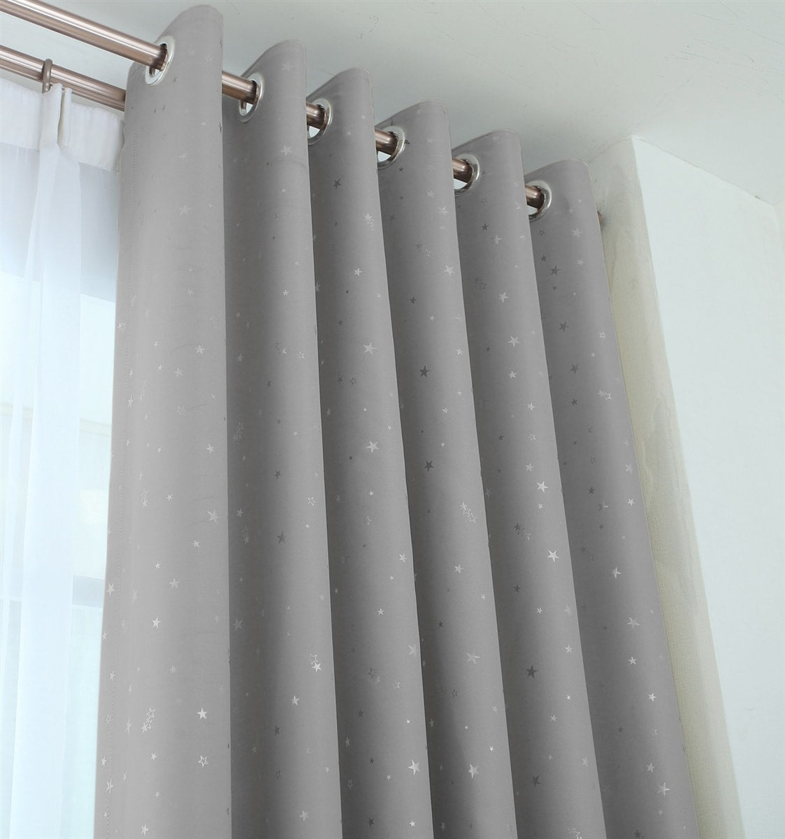 Stars Thermal Blackout Ready Made Eyelet Curtains (Silver)