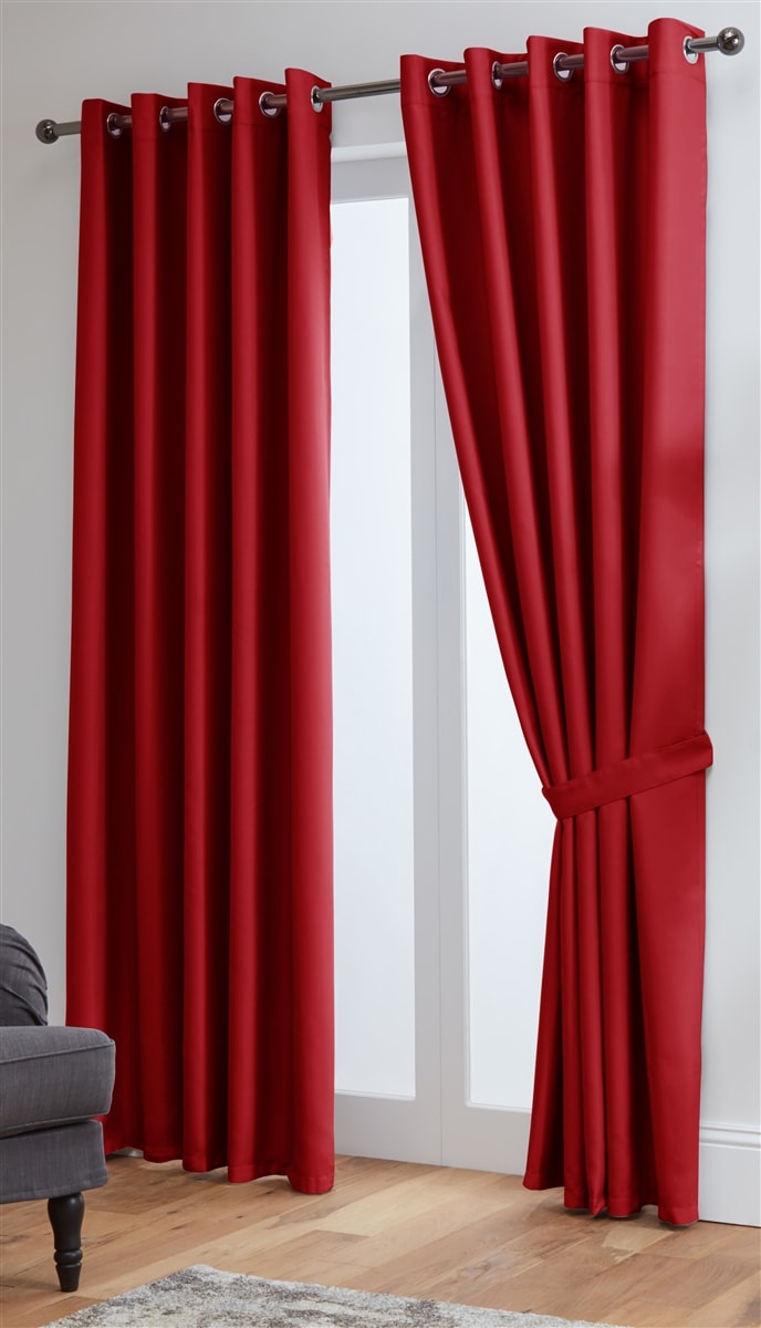 Thermal Blackout Ready Made Eyelet Curtains + Tie Backs (Red)