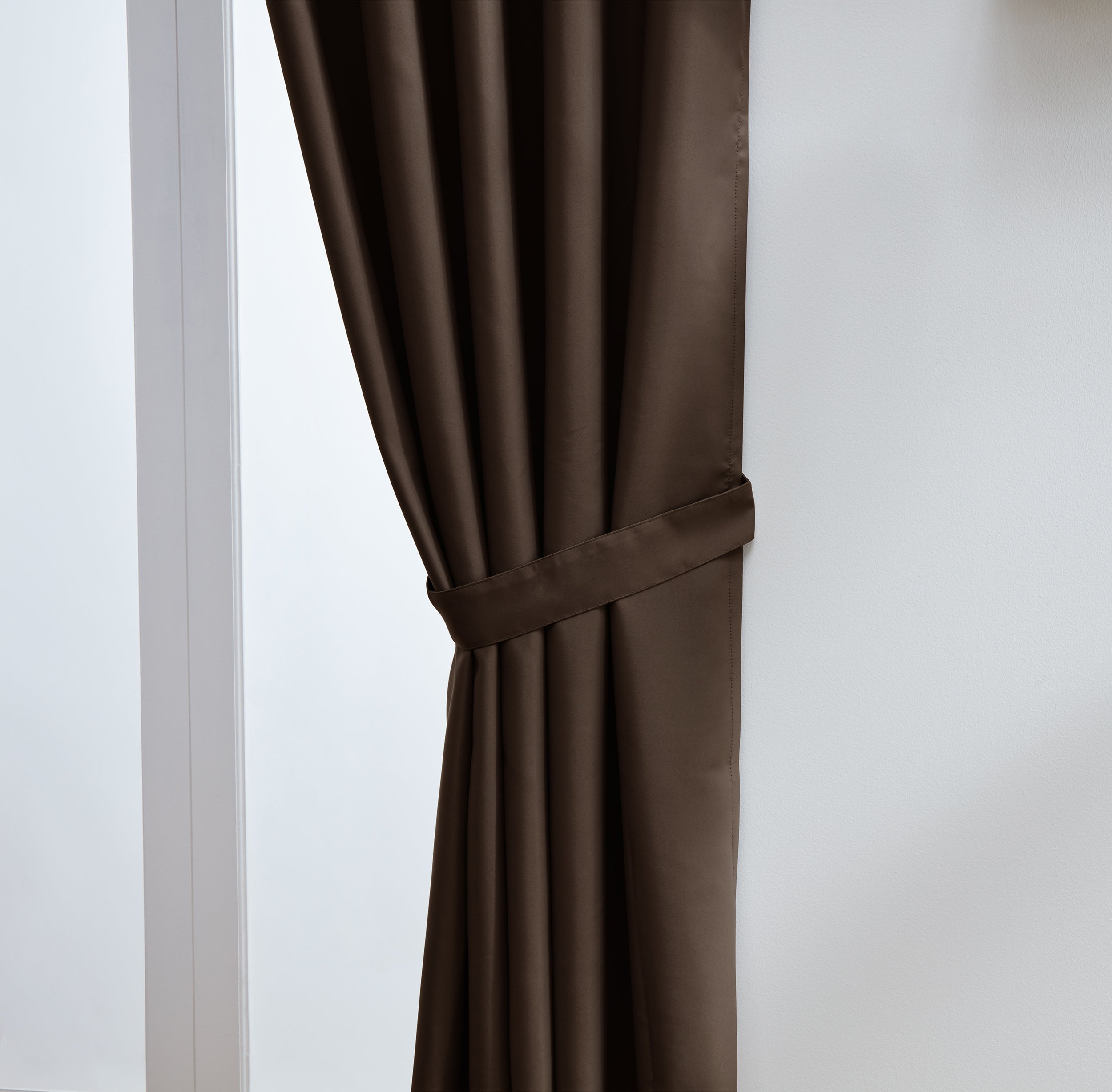 Thermal Blackout Ready Made Pencil Pleat Tape Top Curtains + Tie Backs (Chocolate)
