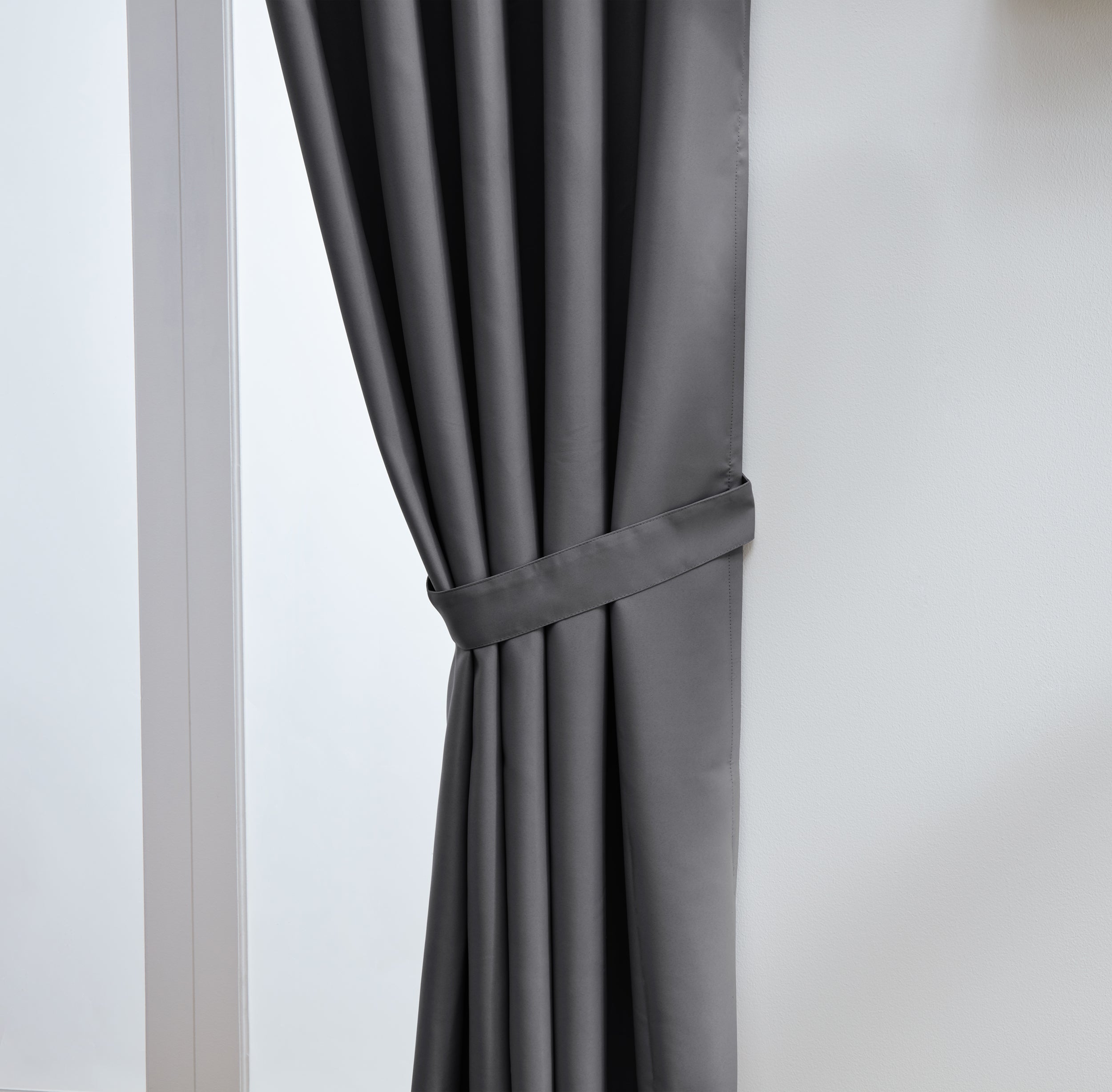 Thermal Blackout Ready Made Pencil Pleat Tape Top Curtains + Tie Backs (Grey)