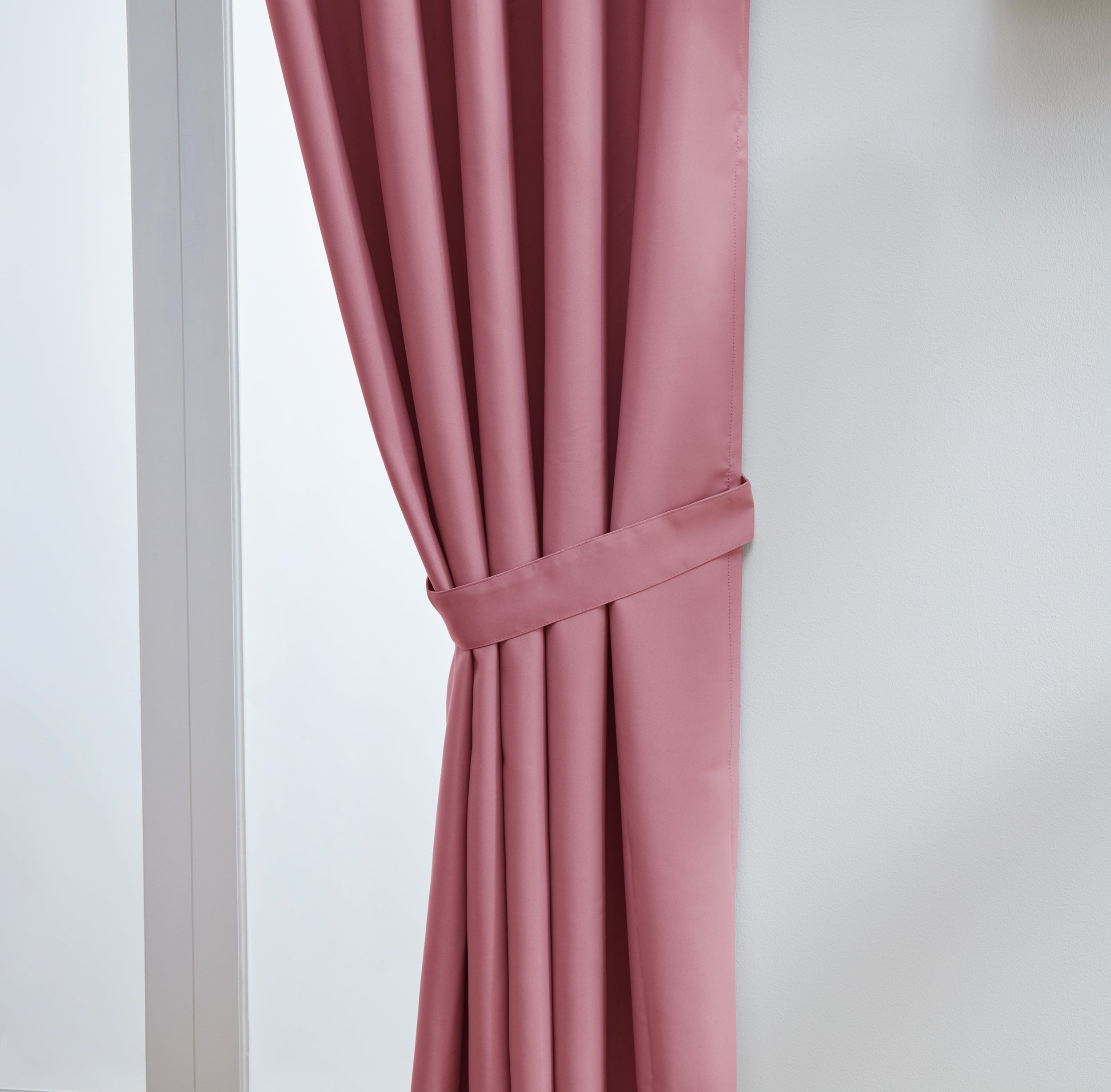 Thermal Blackout Ready Made Pencil Pleat Tape Top Curtains + Tie Backs (Pink)