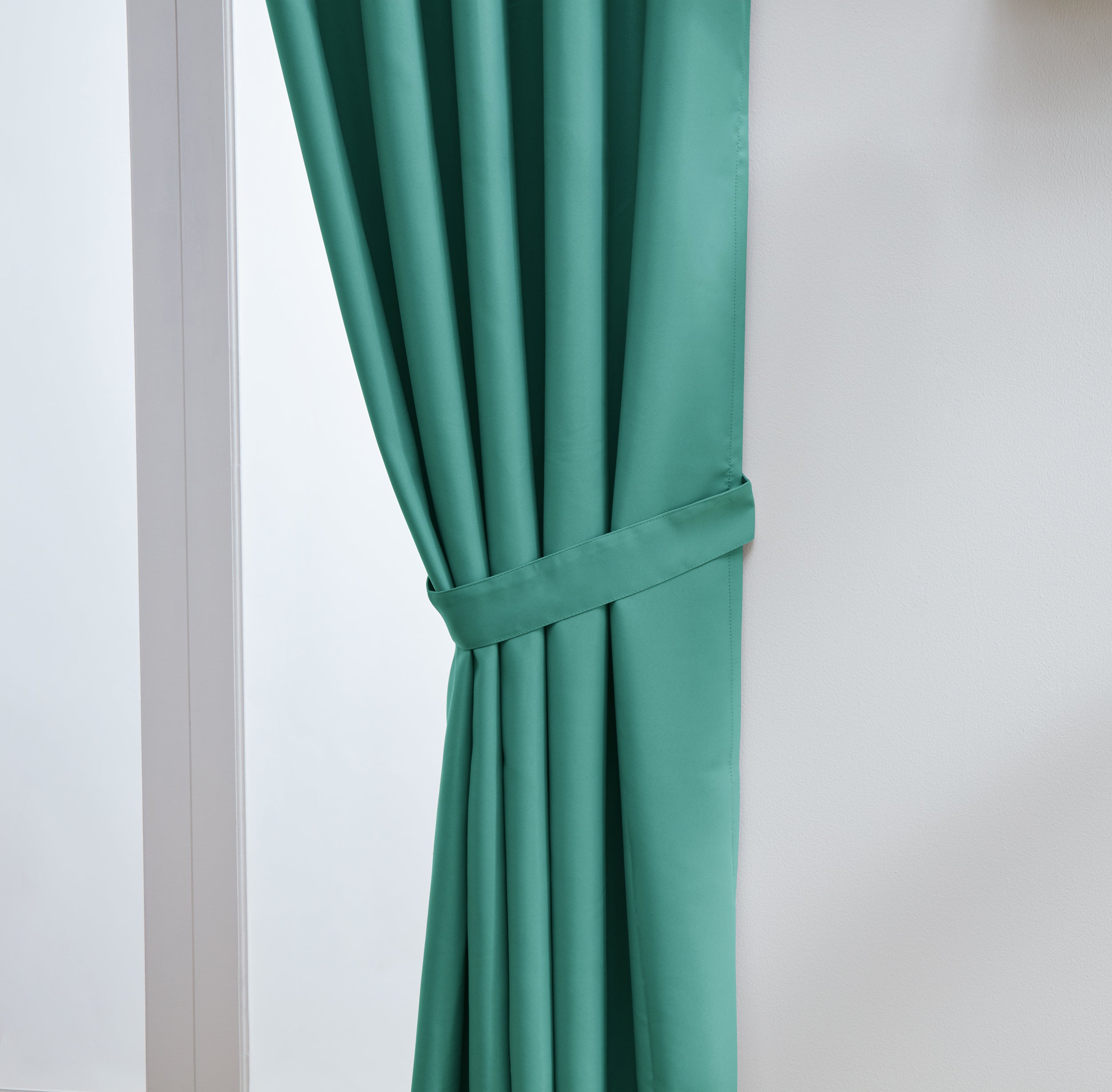Thermal Blackout Ready Made Pencil Pleat Tape Top Curtains + Tie Backs (Teal)