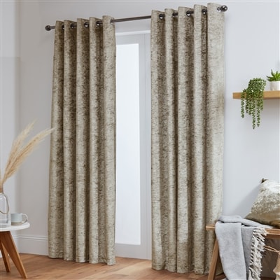 Crushed Velvet Fully Lined Ready Made Eyelet Curtains (Cream)