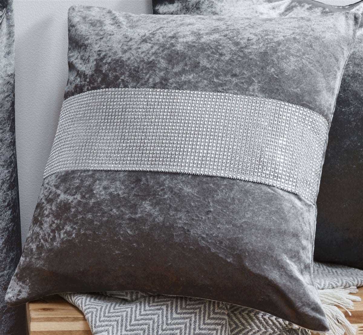 Crushed Velvet Fully Lined Ready Made Eyelet Curtains (Dark Grey)