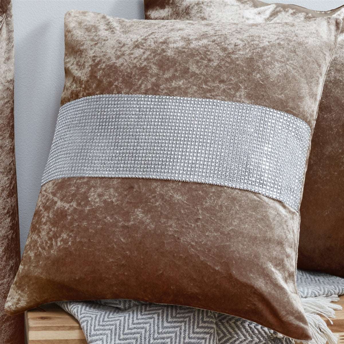 Crushed Velvet Fully Lined Ready Made Eyelet Curtains (Mocha)