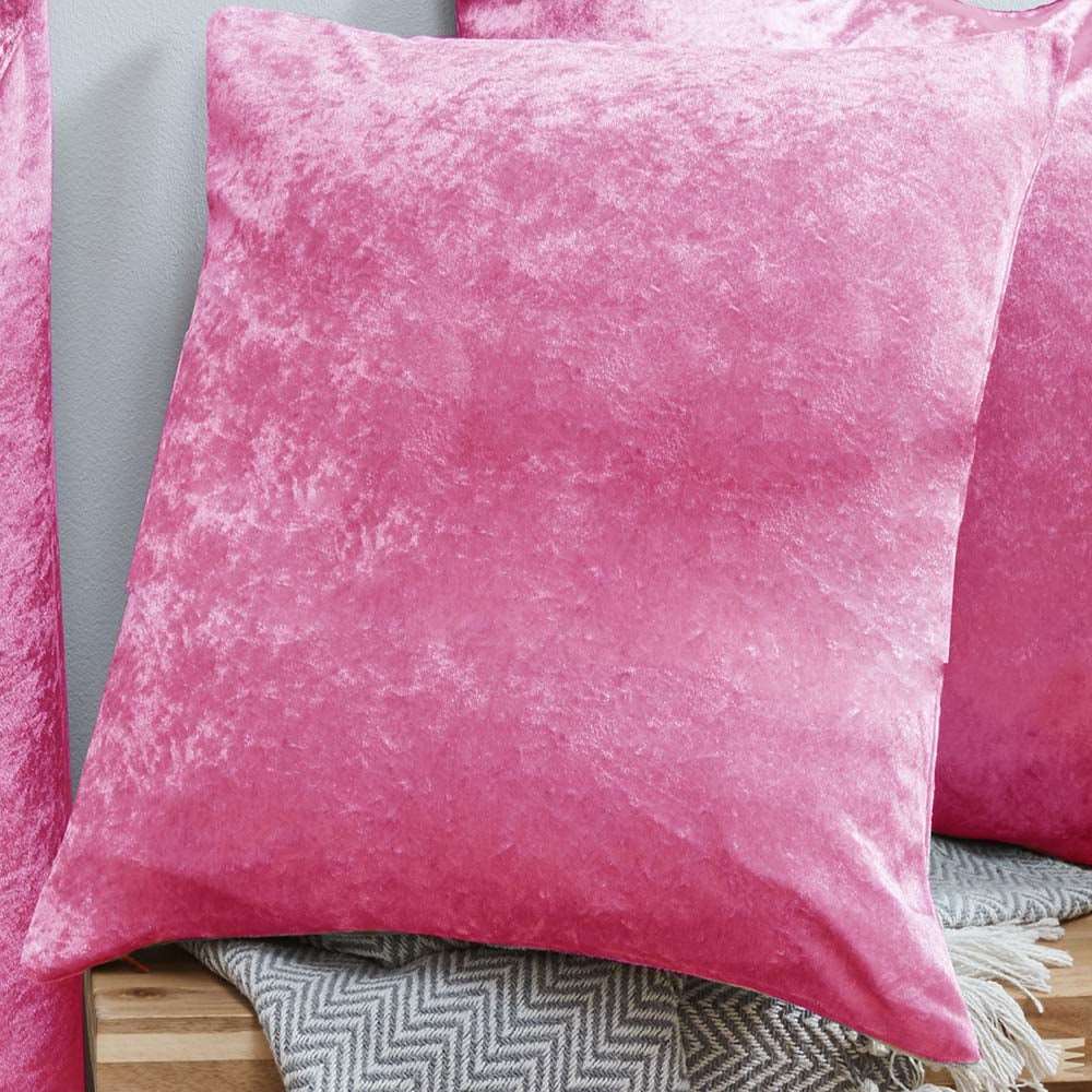Crushed Velvet Fully Lined Ready Made Eyelet Curtains (Pink)