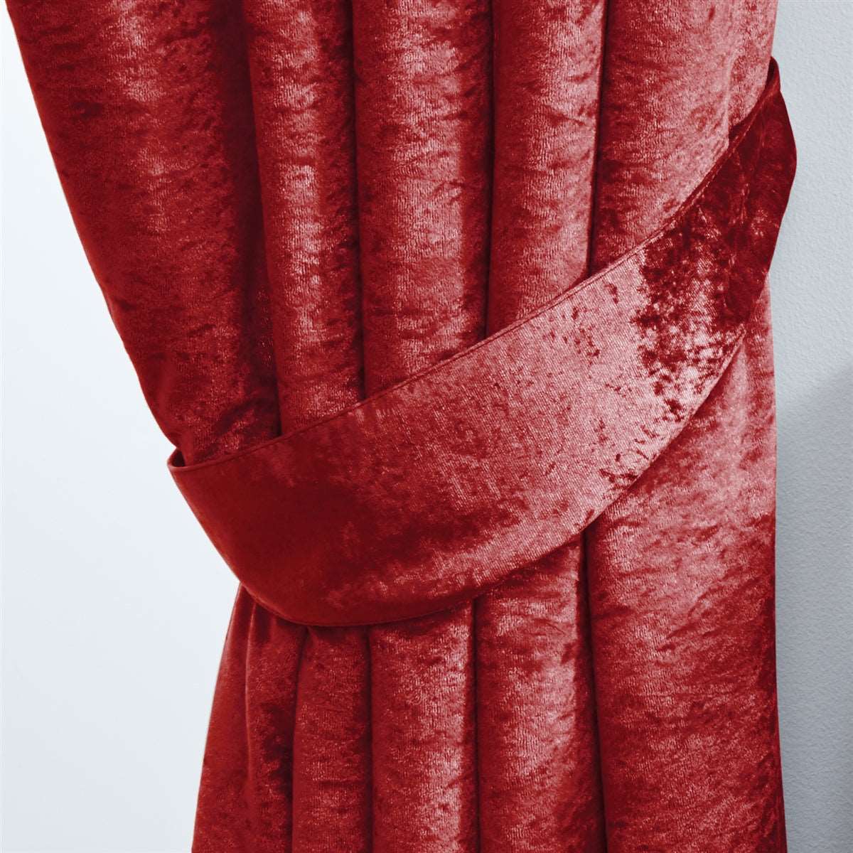Crushed Velvet Fully Lined Ready Made Tape Top Curtains (Red)