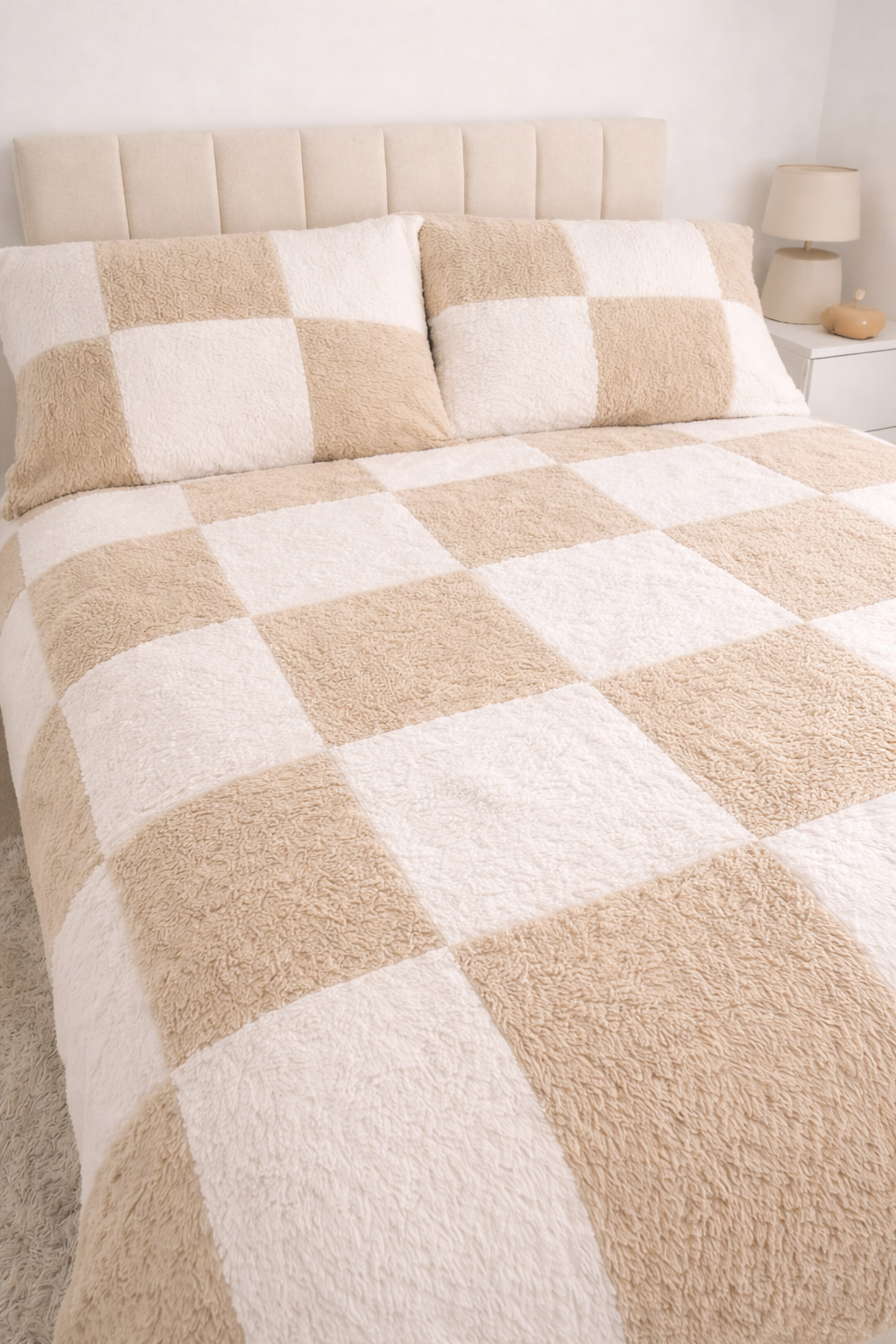 Teddy Fleece Checked Square Duvet Cover And Pillowcase Set (Cream/White)