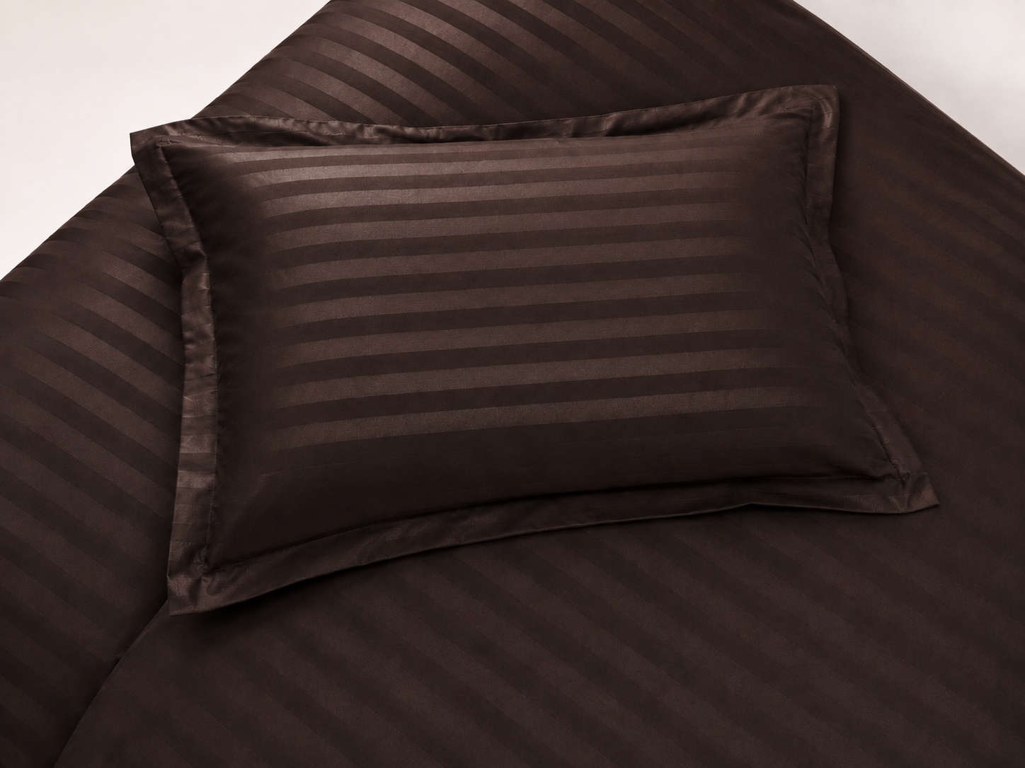 Striped Duvet Cover Bedding Set With Pillowcase (Chocolate)