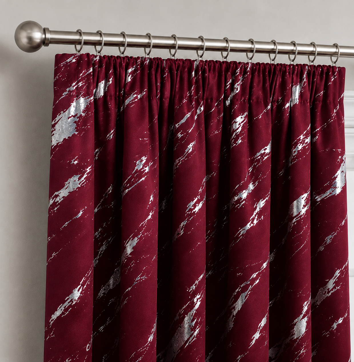 Elyse Red Thermal Blackout Pencil Pleat Curtains With Silver Foil (Red/Silver)
