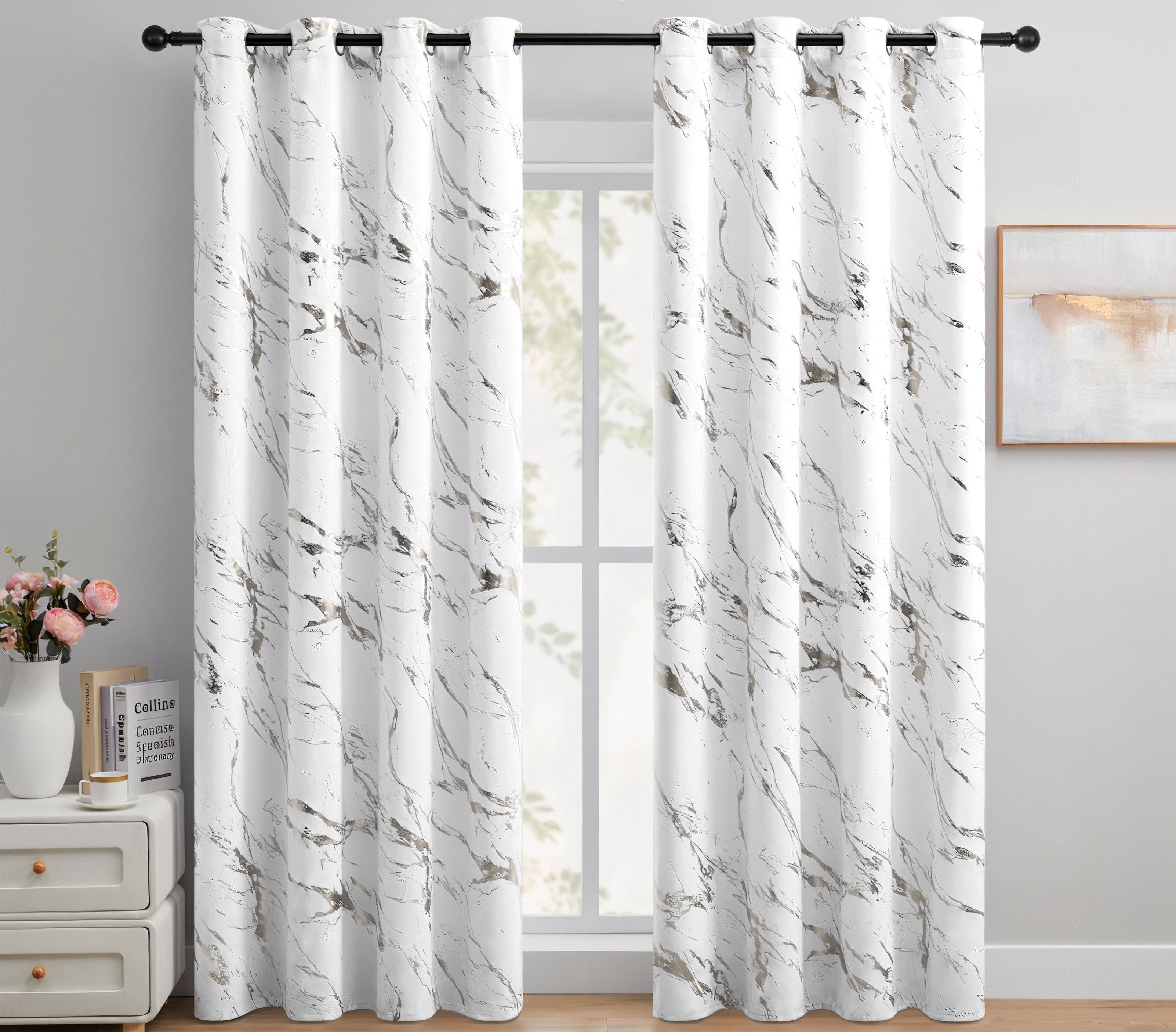 Elyse White Thermal Blackout Eyelet Curtains With Silver Foil (White)