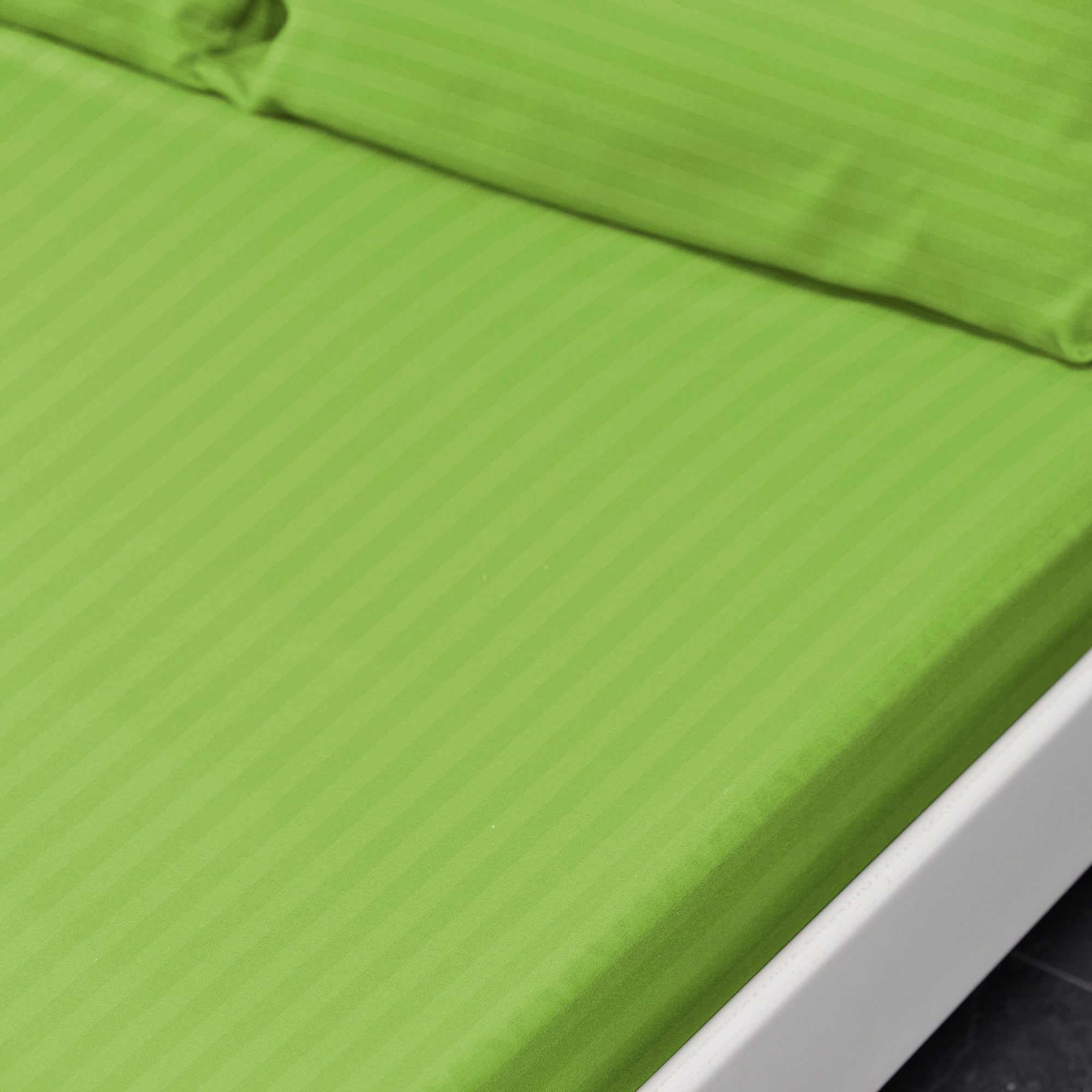 Striped Microfibre Fitted Bed Sheet (Lime)