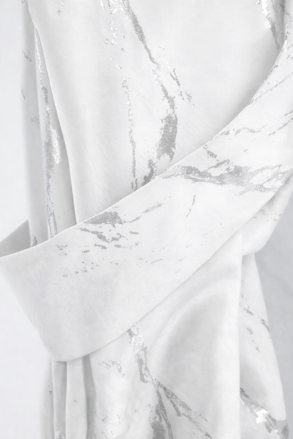 Elyse White Thermal Blackout Pencil Pleat Curtains With Silver Foil (White/Silver)