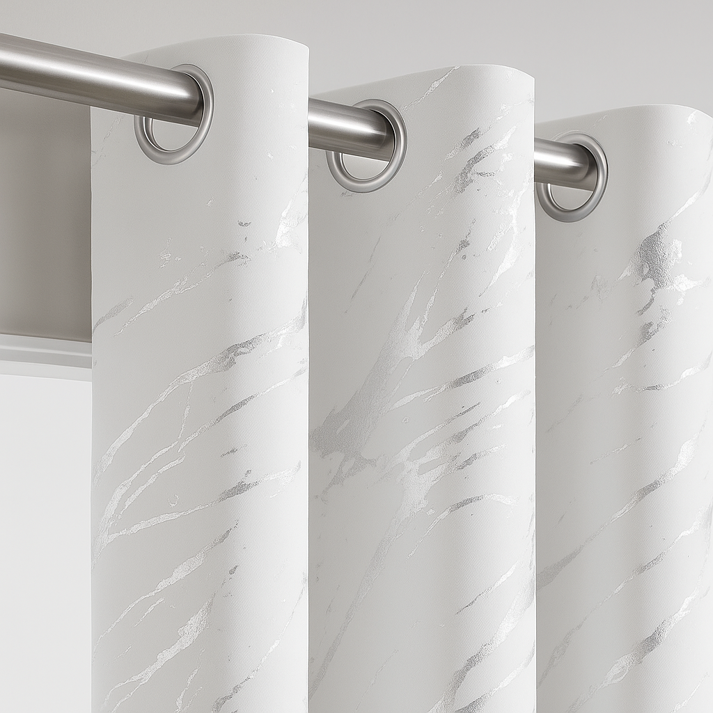 Elyse White Thermal Blackout Eyelet Curtains With Silver Foil (White)