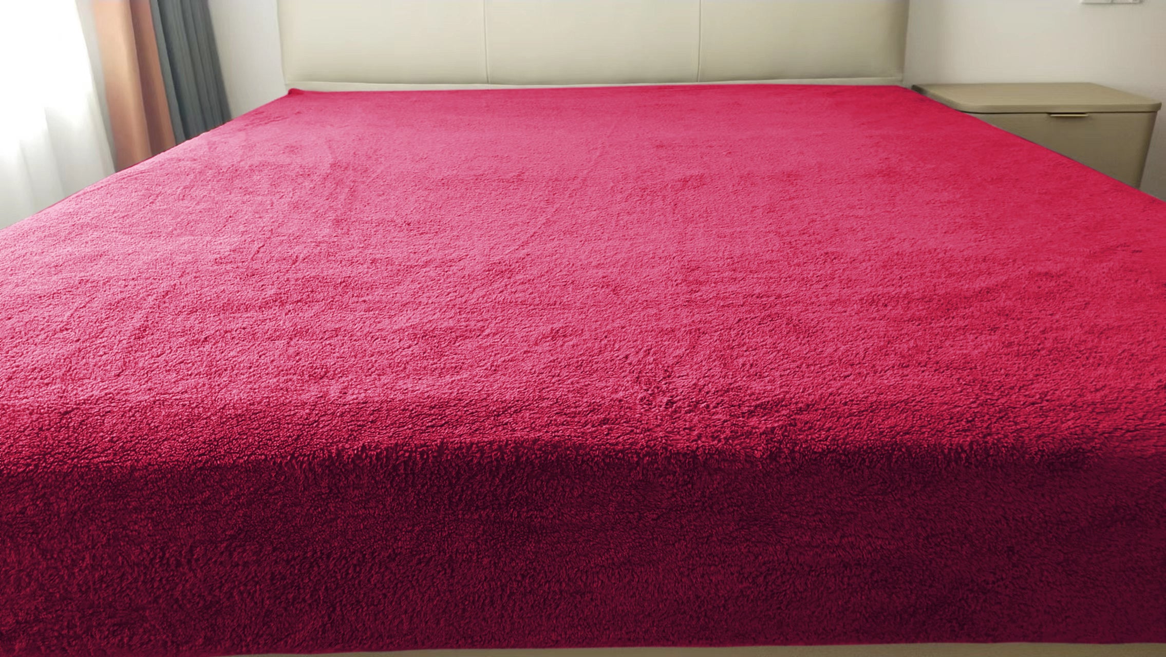 Teddy Fleece Fitted Sheet (Red)