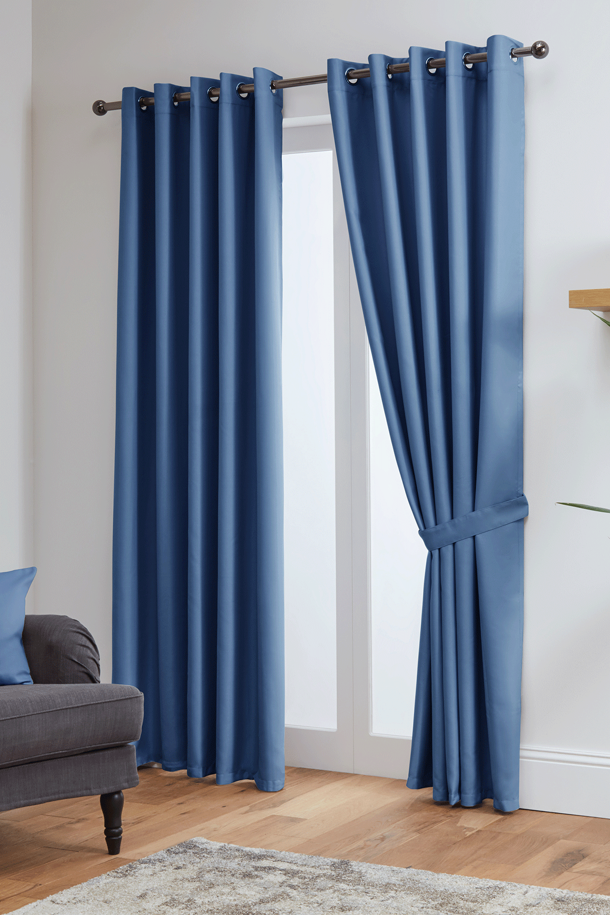 Thermal Blackout Ready Made Eyelet Curtains + Tie Backs (Blue)