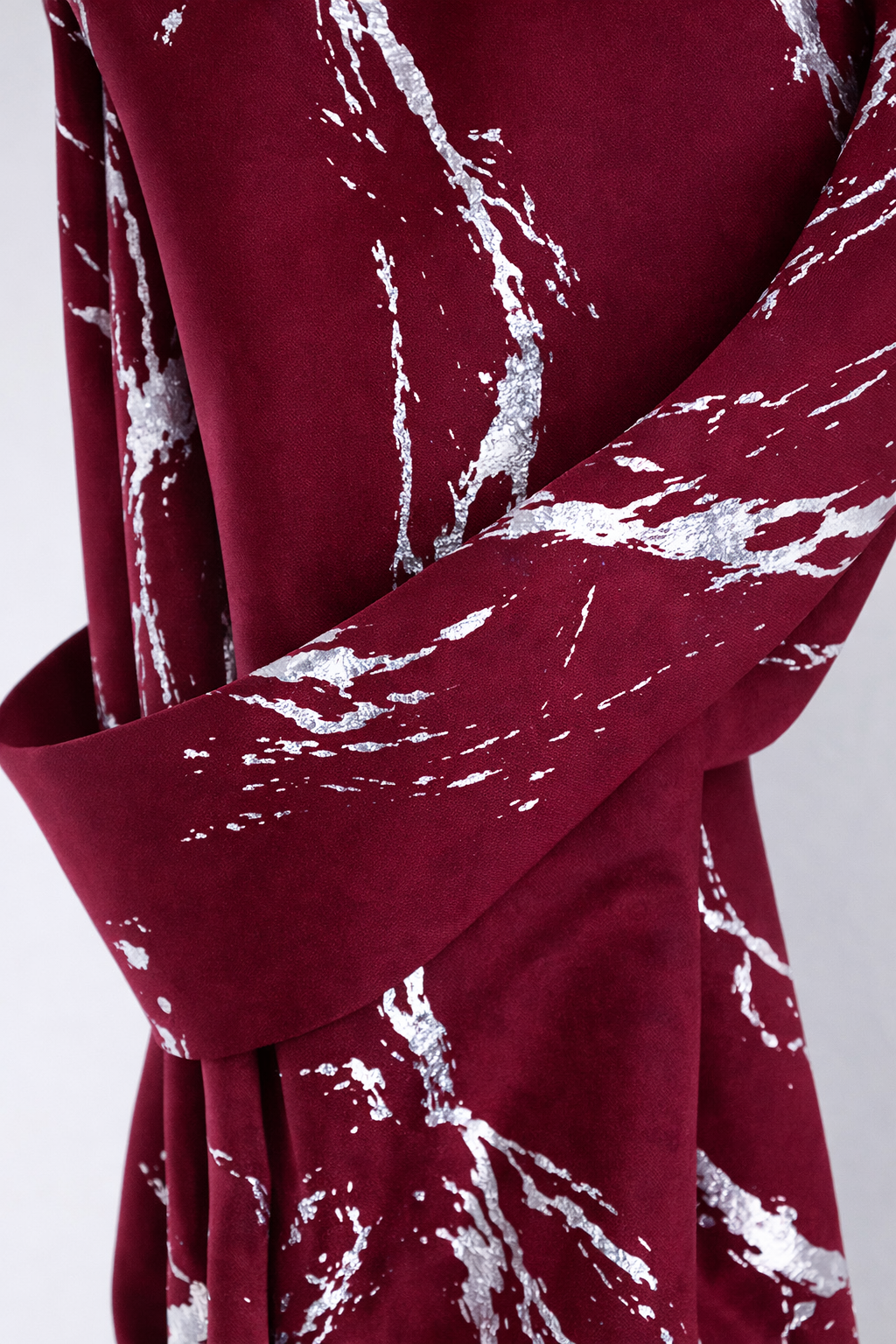 Elyse Red Thermal Blackout Pencil Pleat Curtains With Silver Foil (Red/Silver)