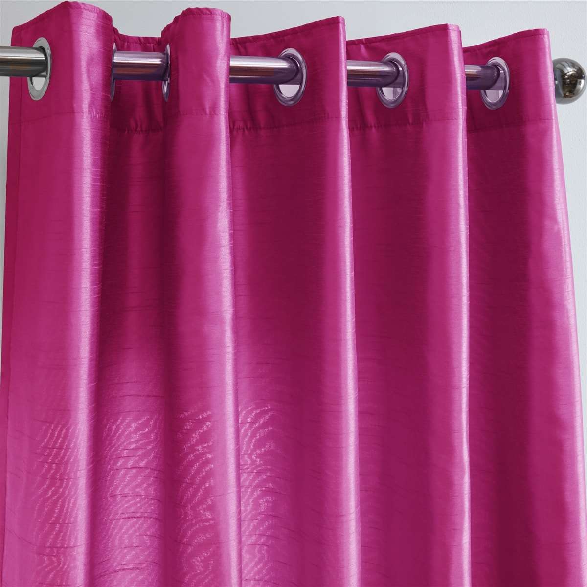 Faux Silk Eyelet Fully Lined Curtains (Fuchsia)