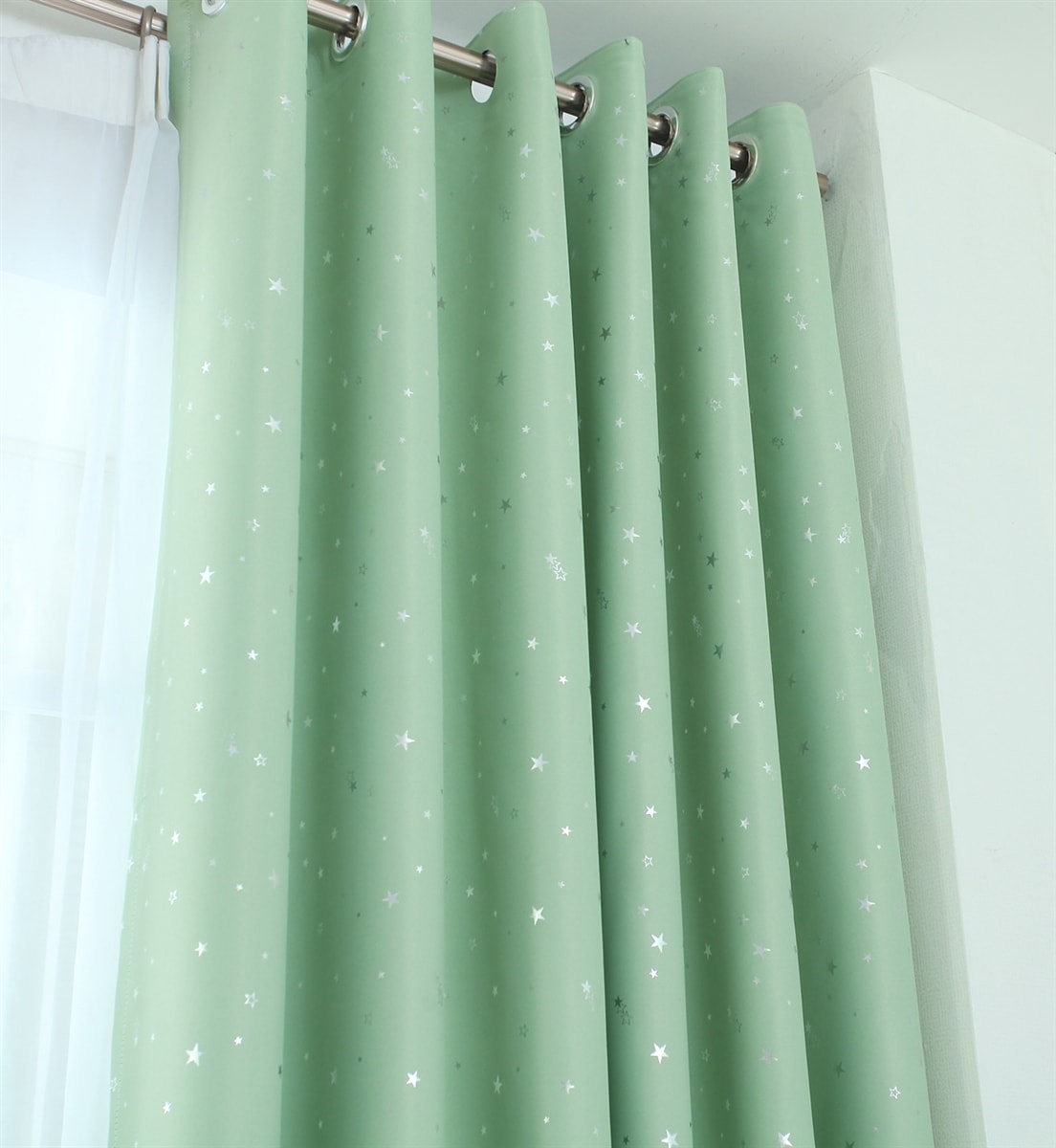 Stars Thermal Blackout Ready Made Eyelet Curtains (Green)