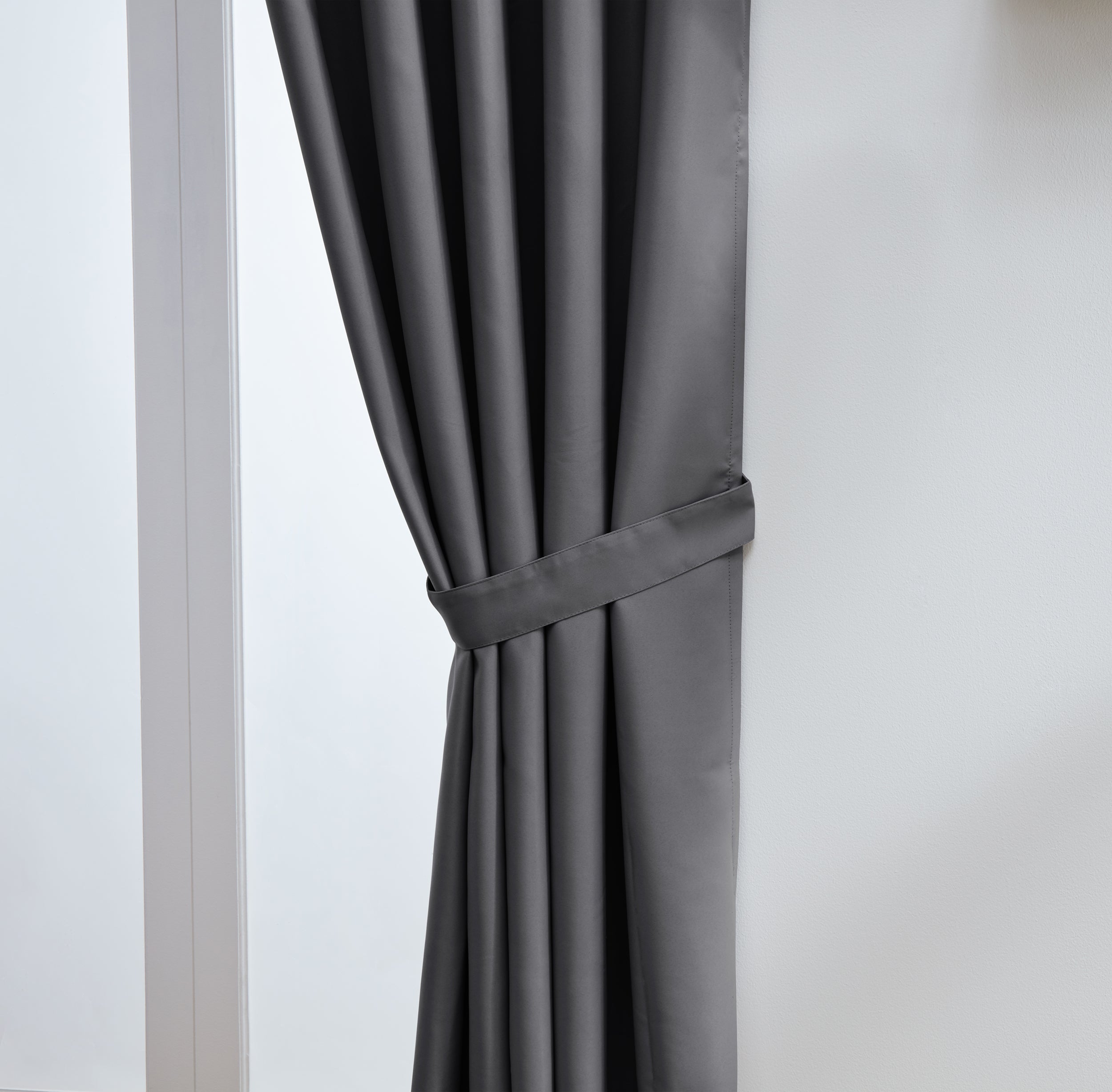 Thermal Blackout Ready Made Tape Top Curtains + Tie Backs (Grey)